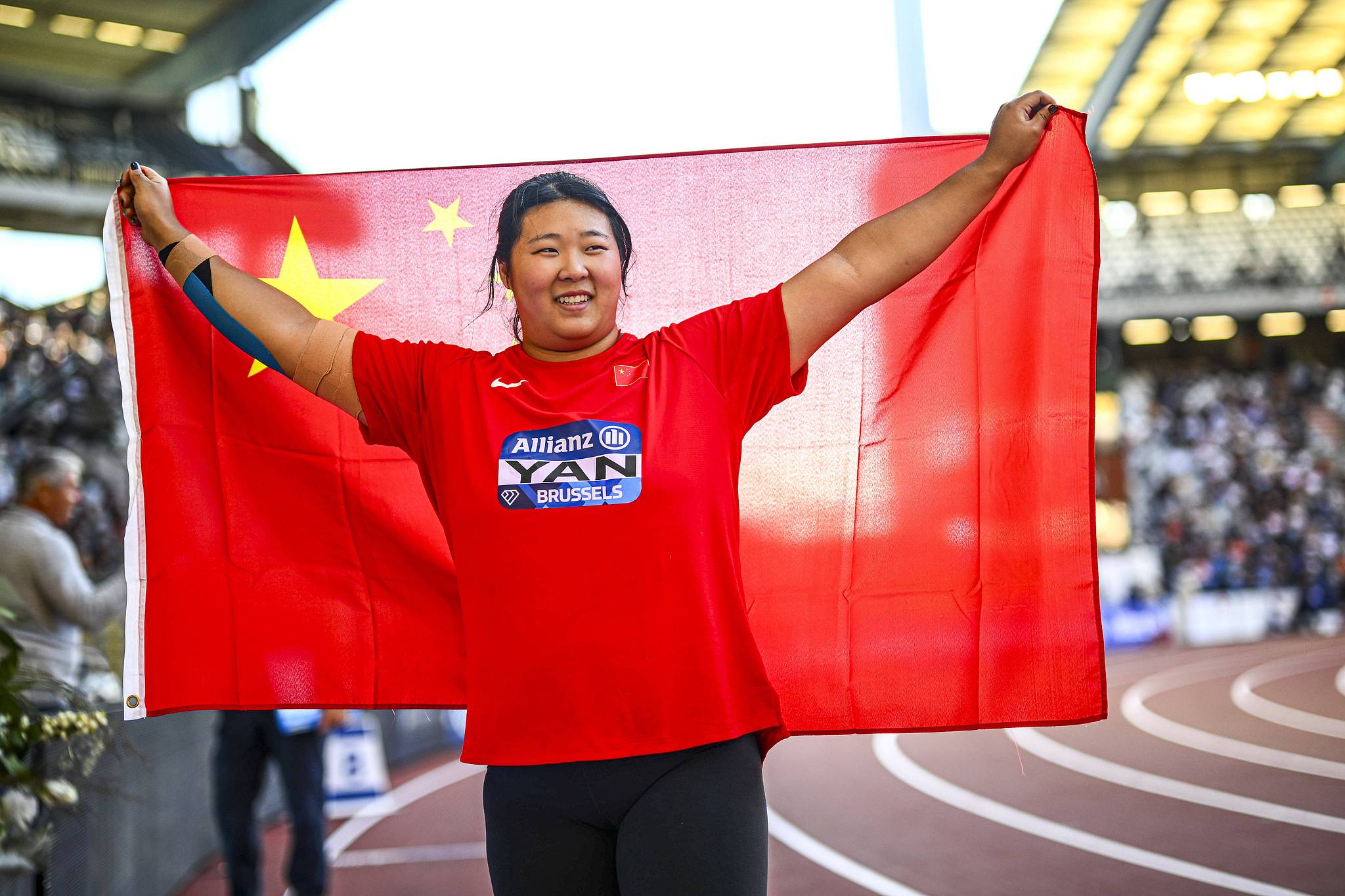 China's Yan Ziyi celebrates after winning the women's javelin title and setting a new meeting record at the World Athletics Diamond League Finals in Brussels, Belgium, September 5, 2026. /VCG