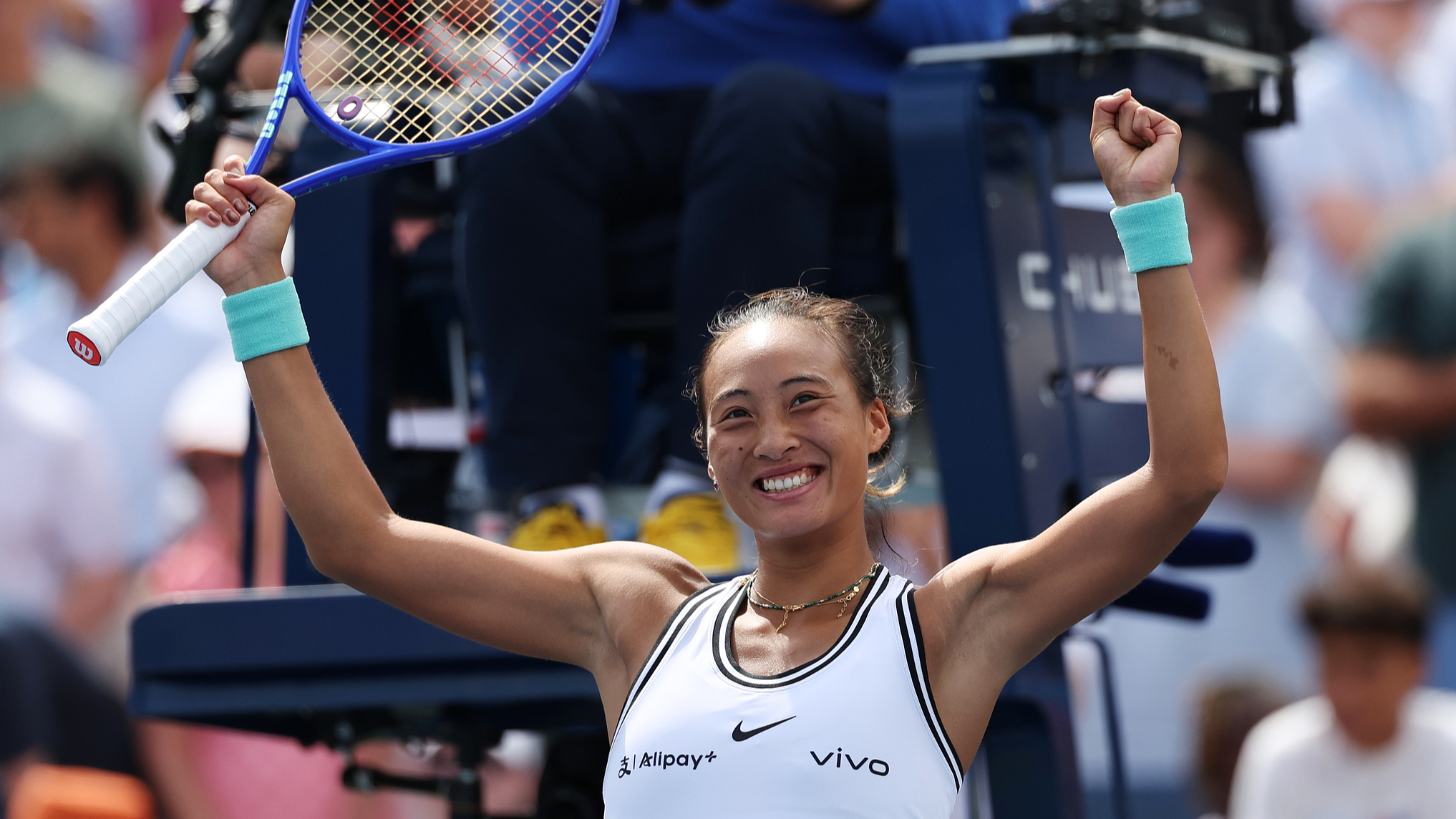 Zheng Qinwen roars into US Open round of 16 after sensational comeback