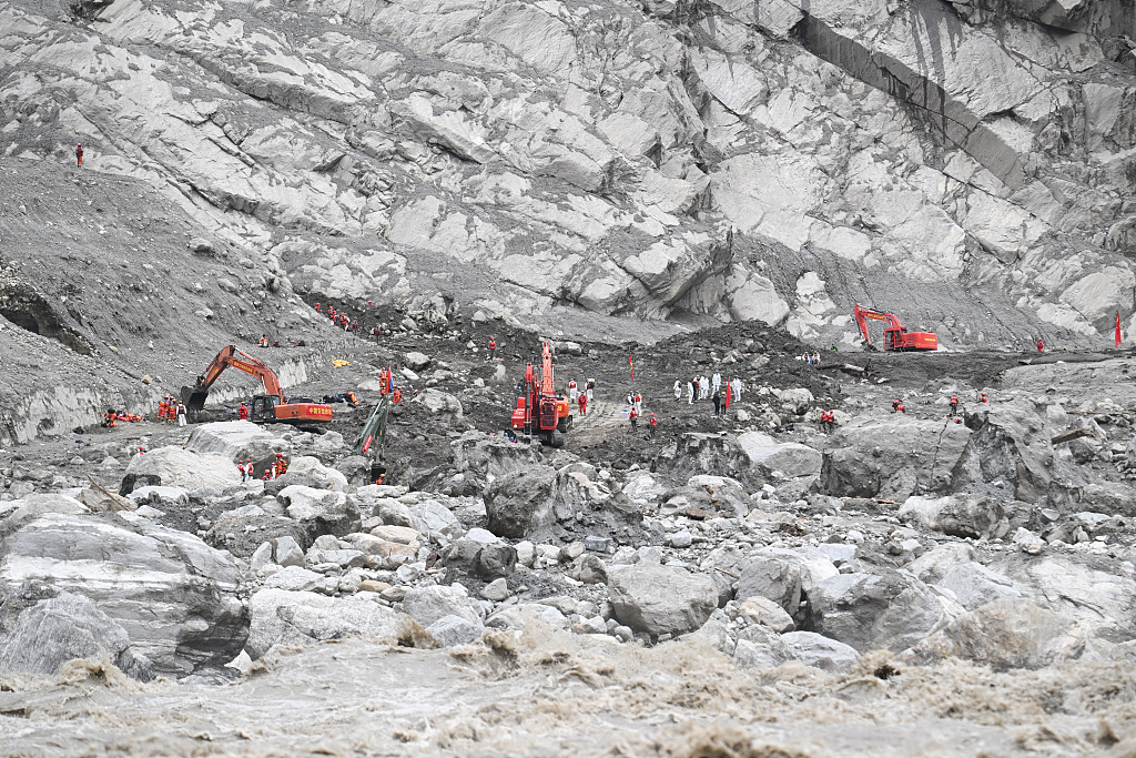Rescue operations underway in mudslide-hit Gyirong port, Xizang Autonomous Region, September 2, 2026. /VCG