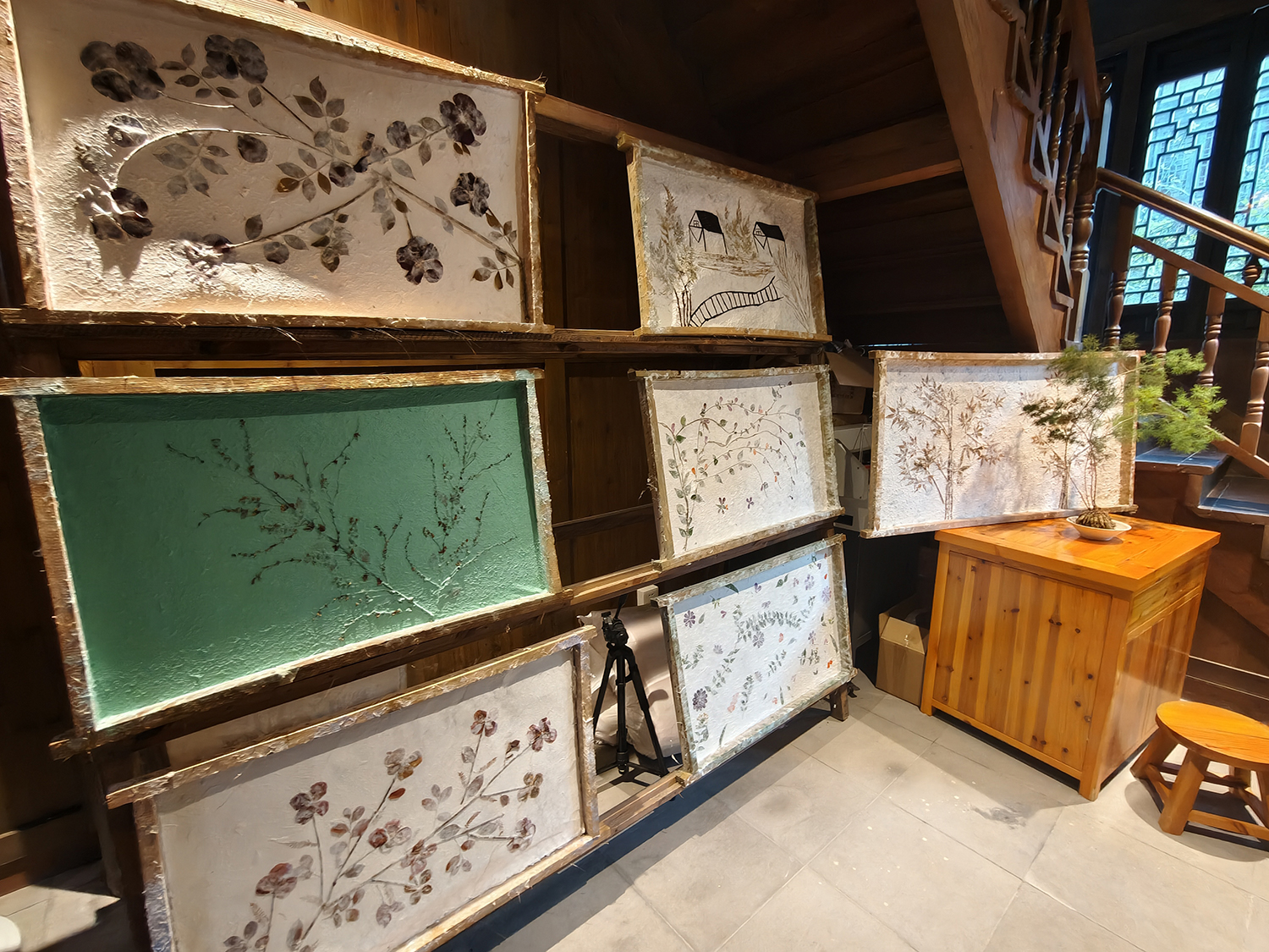 Flowers trapped in time: The art of Huacao Paper
