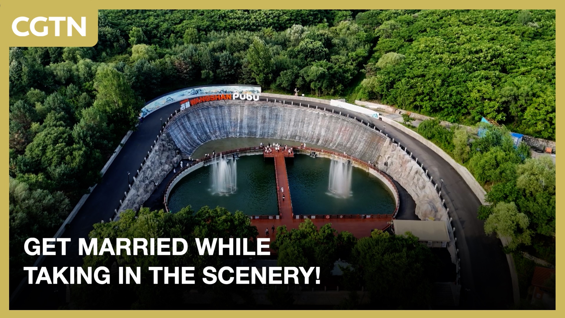 Get married while taking in the scenery!