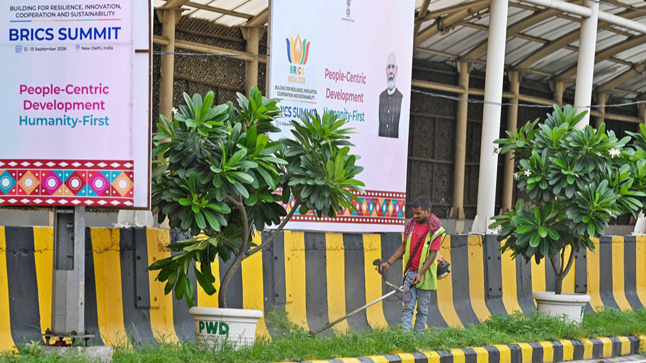 Workers carry out preparations and beautification work near Bharat Mandapam ahead of the upcoming BRICS summit in New Delhi, India, September 6, 2026. /CFP