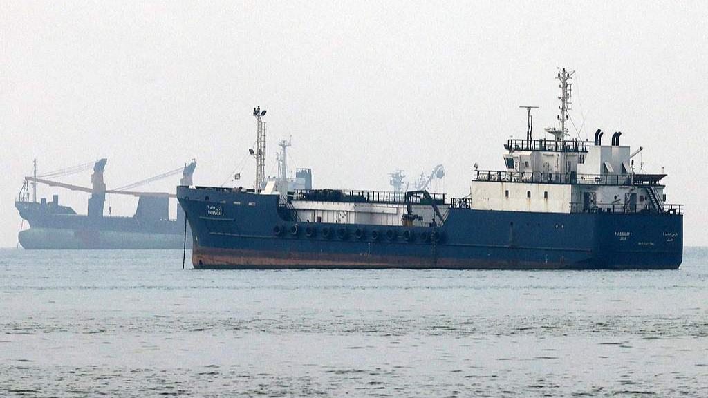 Vessels transit the Hormuz Strait off the coast of Iran's southern port city of Bandar Abbas, September 7, 2026. /VCG