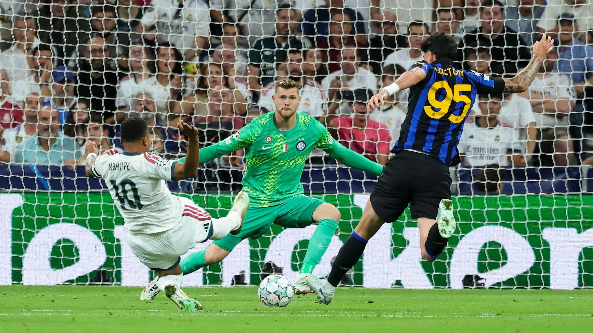 Real Madrid, Manchester City open Champions League campaigns with wins