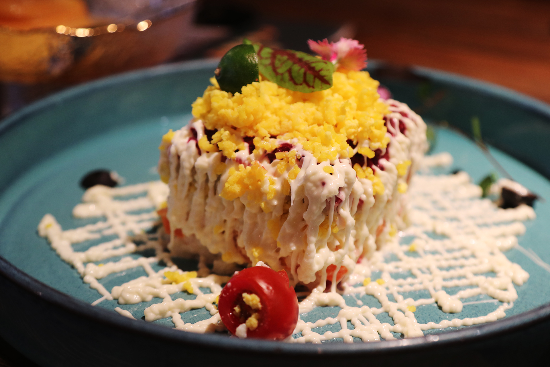 A salad is served at a Russian restaurant in Hulunbuir, Inner Mongolia. /CGTN