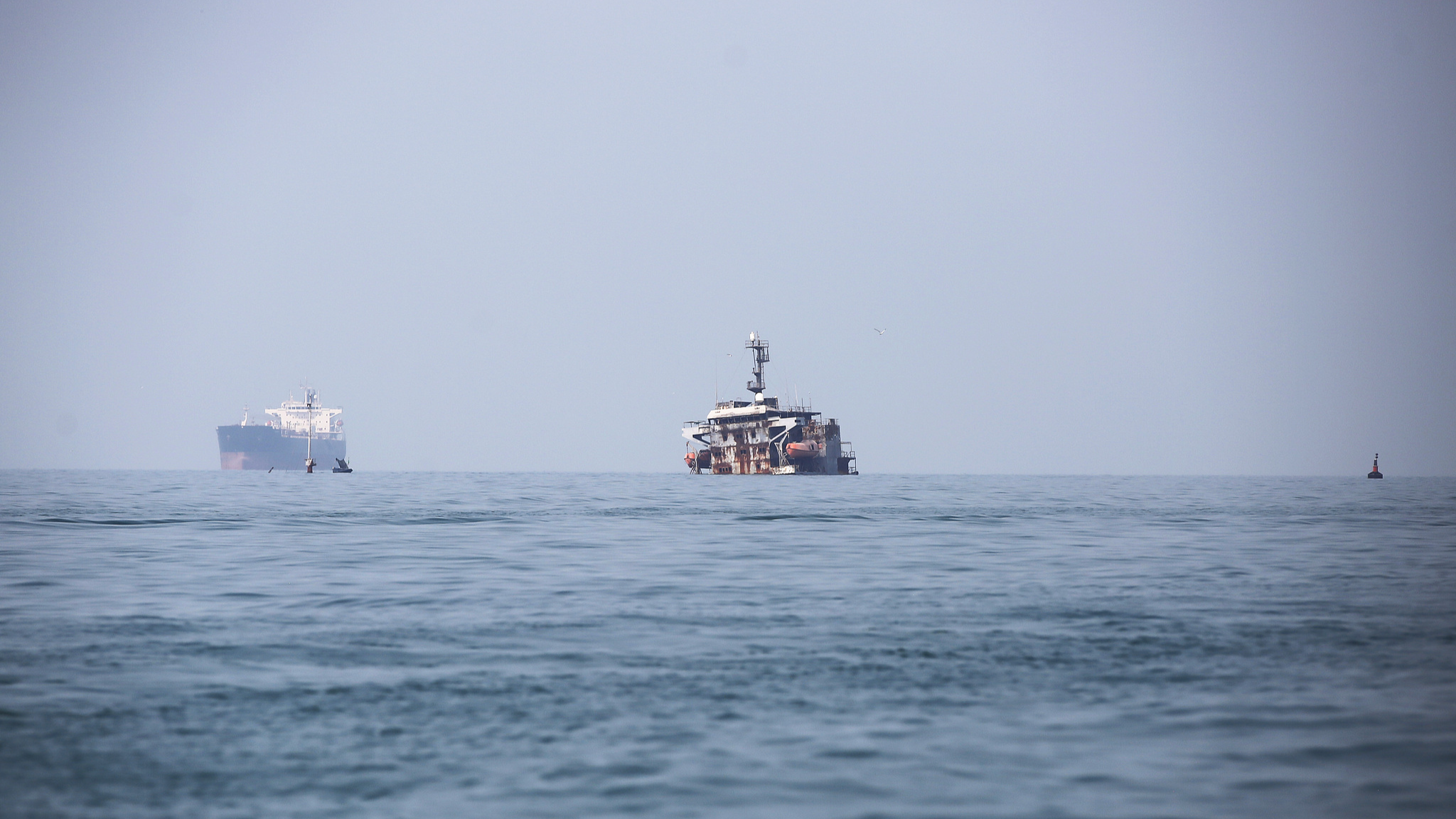 Live view of Strait of Hormuz ship traffic