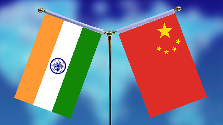 Chinese President Xi Jinping meets Indian PM Modi
