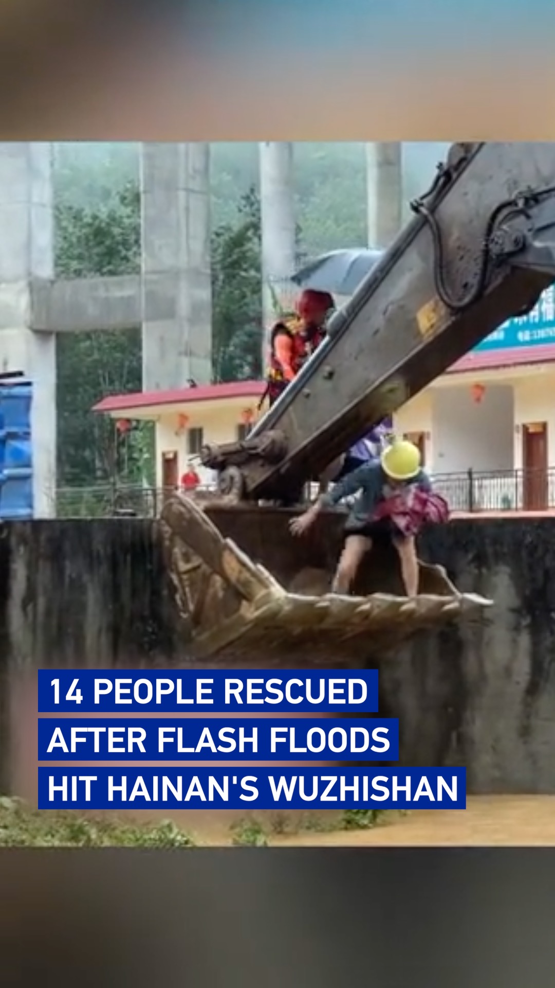 14 people rescued after flash floods hit Hainan's Wuzhishan