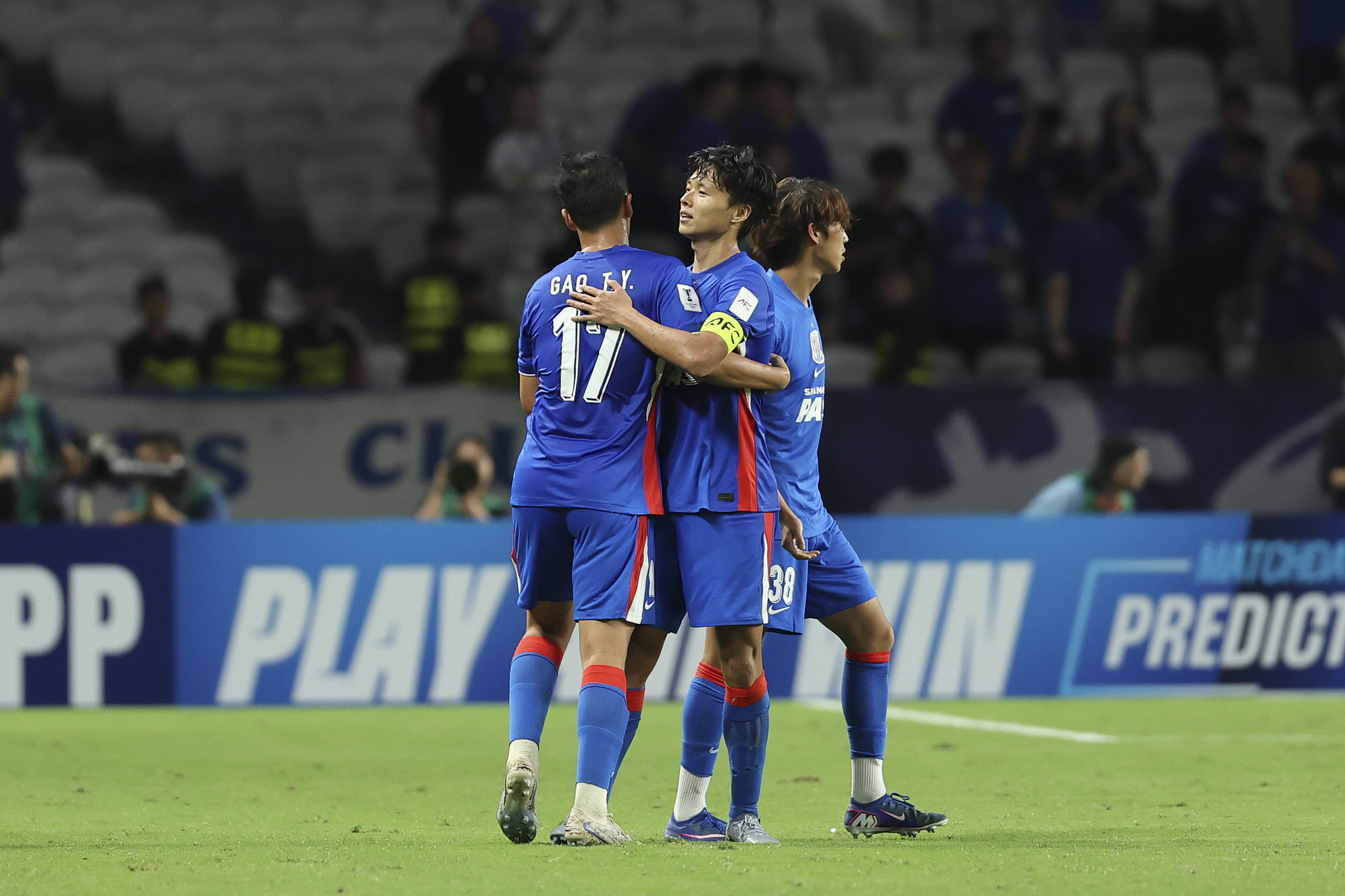 Shanghai Shenhua players celebrate after scoring in their Group G match against Tampines Rovers at the AFC Champions League Two in east China's Shanghai Municipality, September 17, 2026. /VCG