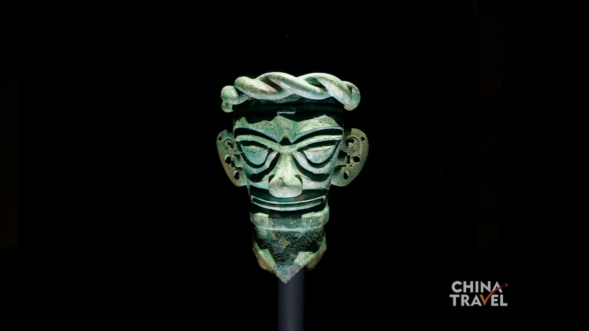 Bronze heads at Sanxingdui transform eyes, brows, ears and headgear into a distinctive visual system whose precise social and ritual meanings remain open to interpretation. /CGTN