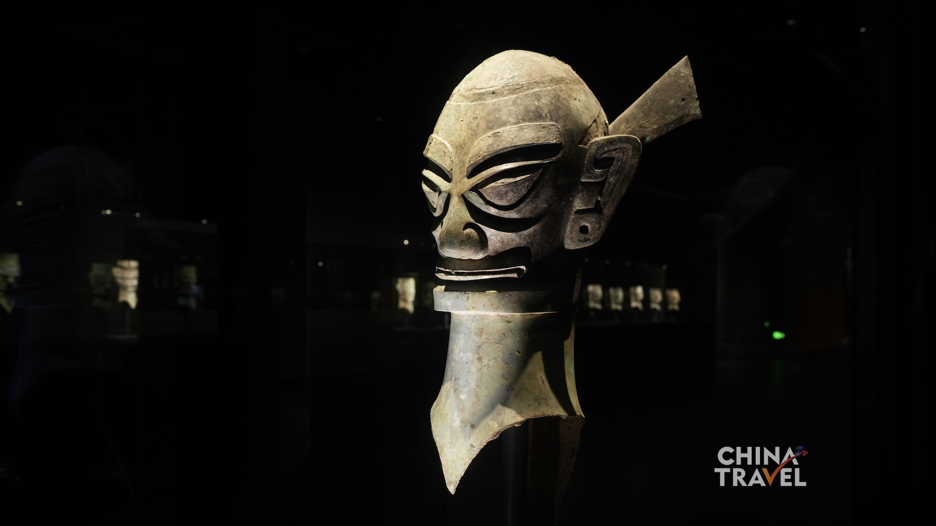 Bronze heads at Sanxingdui transform eyes, brows, ears and headgear into a distinctive visual system whose precise social and ritual meanings remain open to interpretation. /CGTN