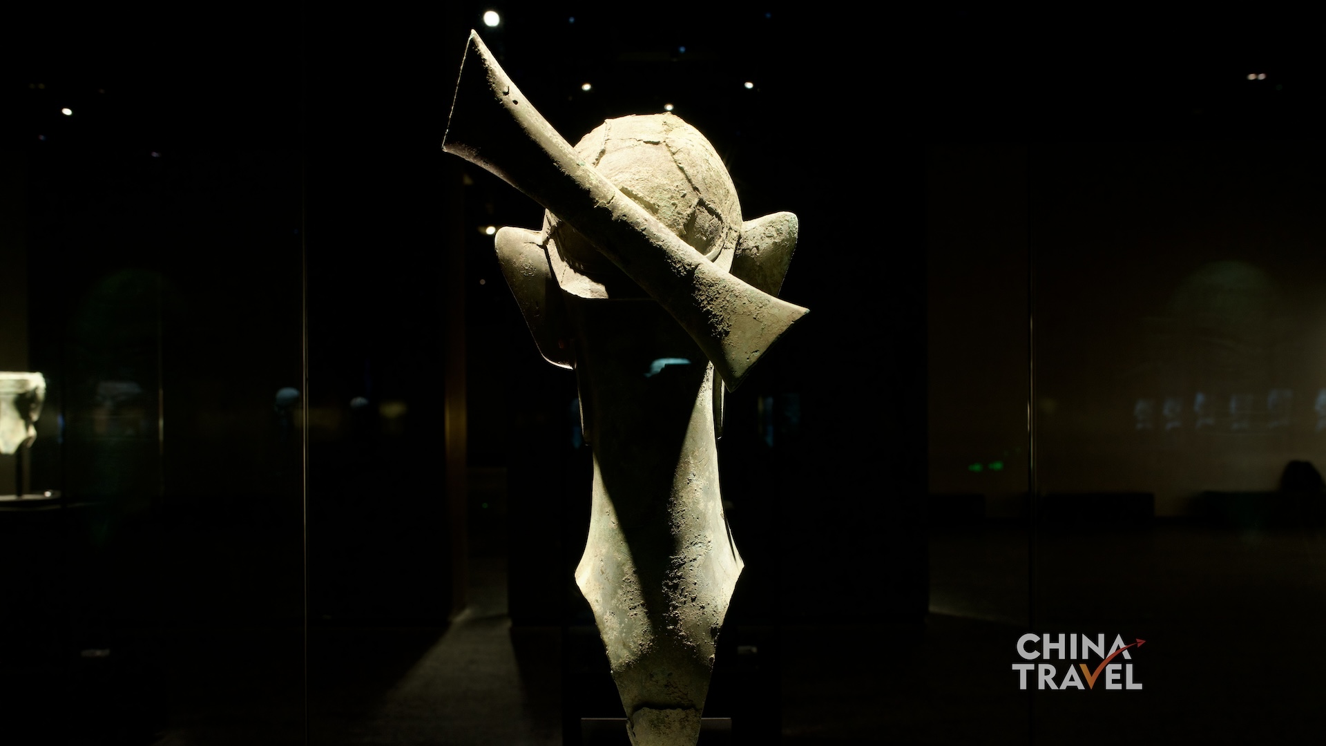 Bronze heads at Sanxingdui transform eyes, brows, ears and headgear into a distinctive visual system whose precise social and ritual meanings remain open to interpretation. /CGTN