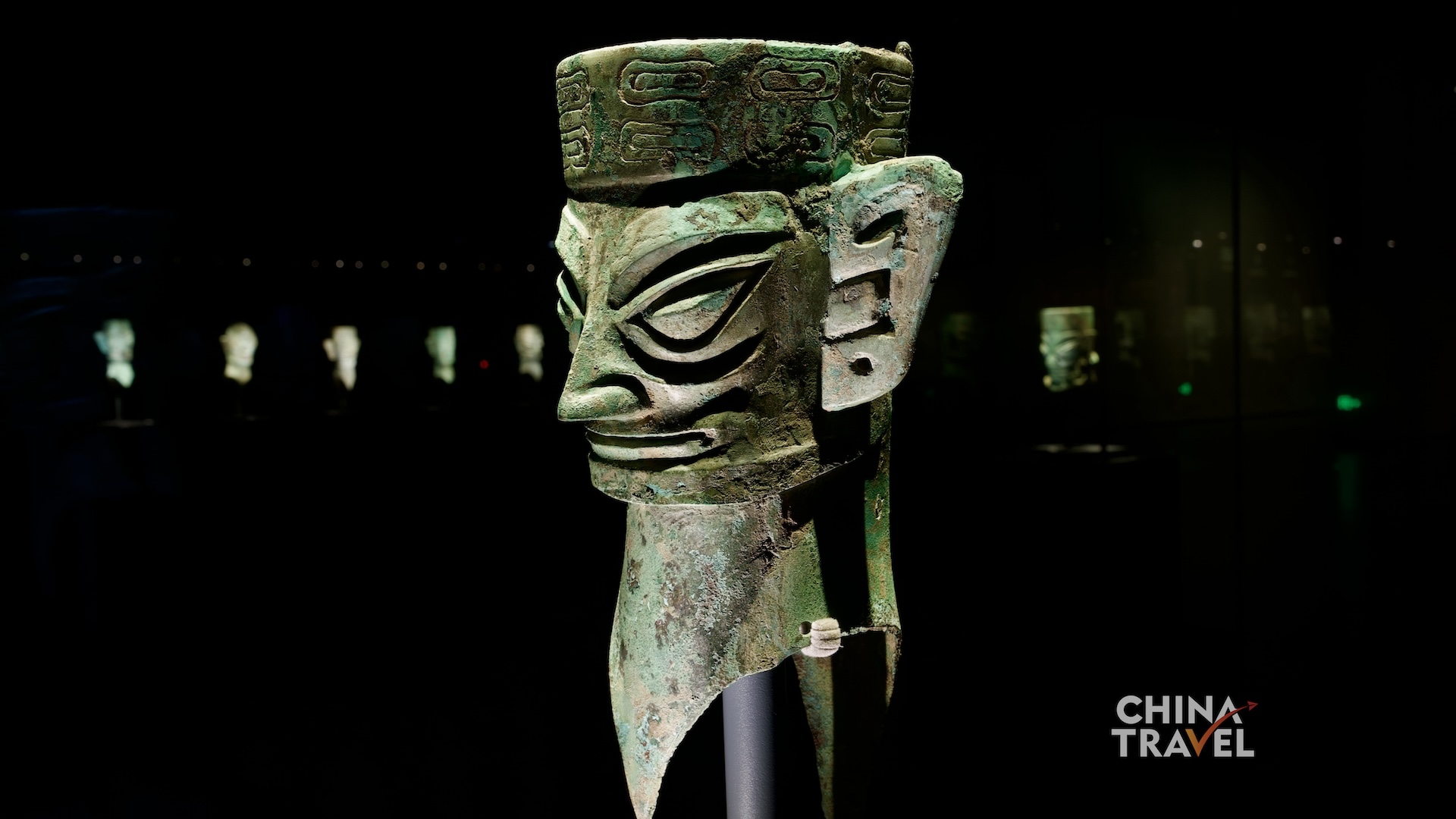 Bronze heads at Sanxingdui transform eyes, brows, ears and headgear into a distinctive visual system whose precise social and ritual meanings remain open to interpretation. /CGTN