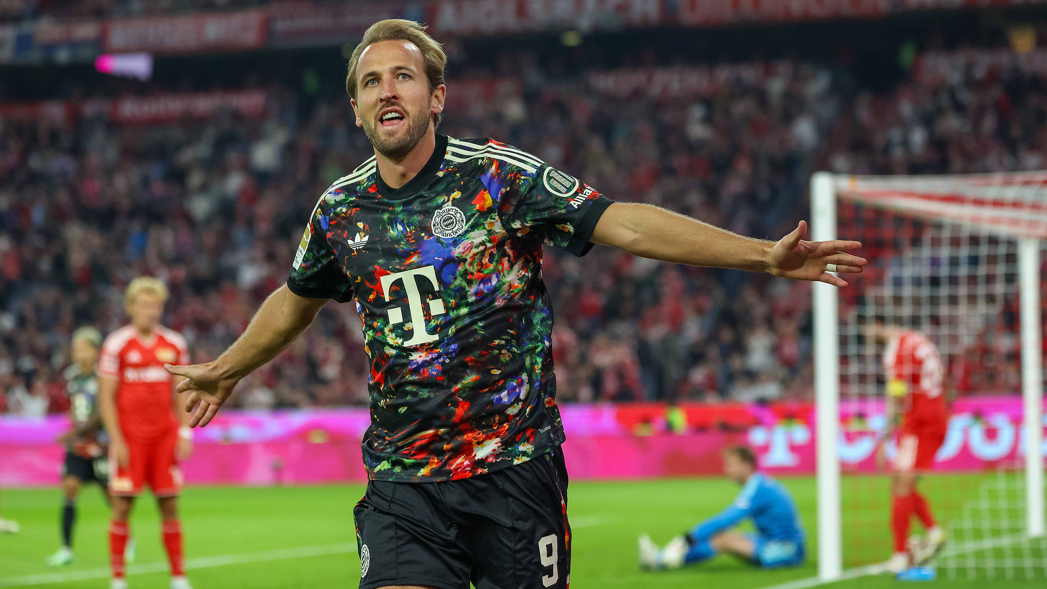 Kane breaks record as Bayern Munich thrash Union Berlin 7-0
