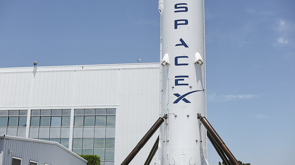 SpaceX signage outside the Space Exploration Technologies Corp. facility in Hawthorne, California, US, June 3, 2026. /VCG