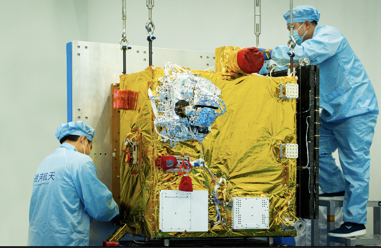 Technicians inspect a satellite in Nantong, Jiangsu Province. March 2026./ GalaxySpace