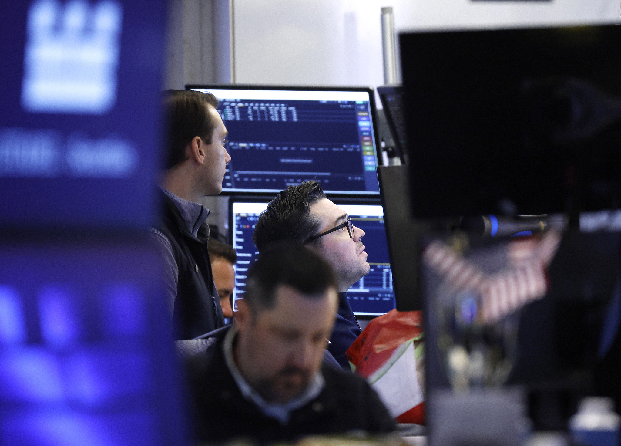 Traders work on the floor of the New York Stock Exchange on Wall Street, New York City, US, September 15, 2026. / VCG