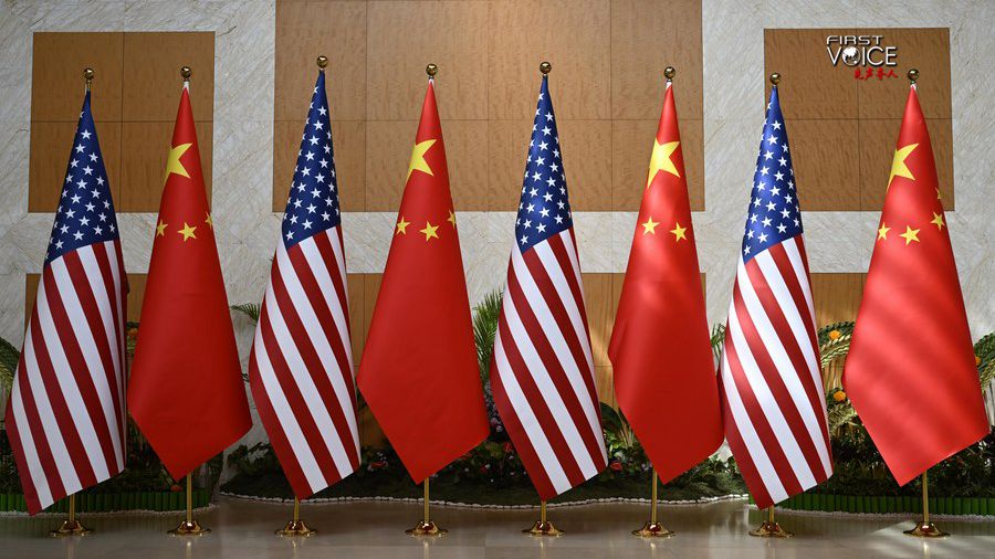 National flags of China and the United States. /Xinhua
