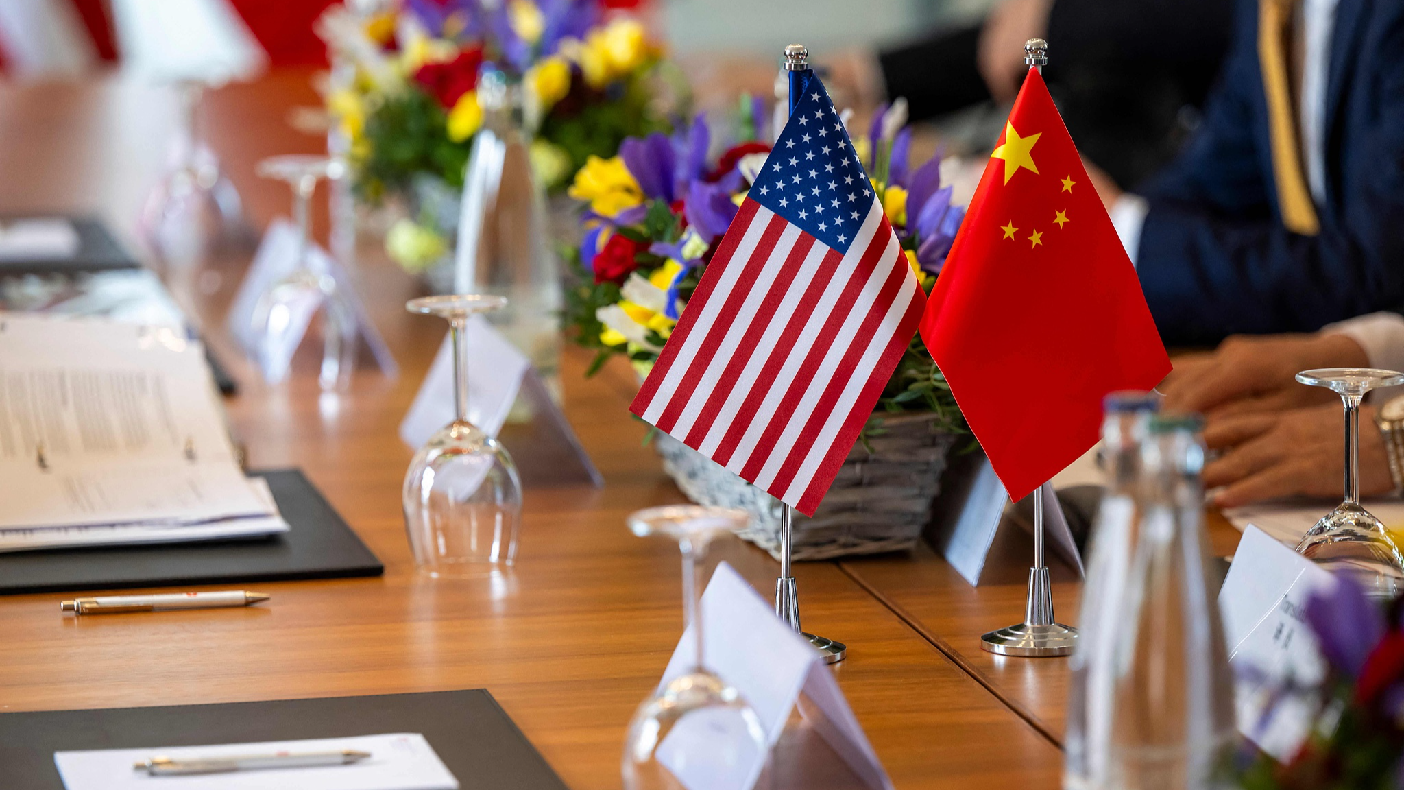 The national flags of China and the US in Geneva, Switzerland, May 10, 2025. /CFP