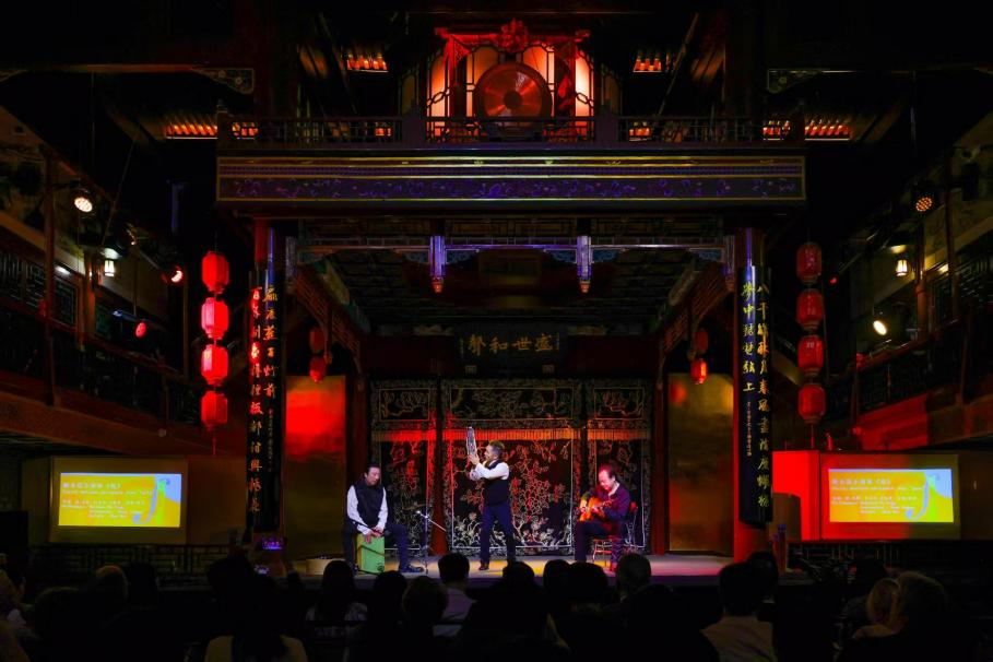 Fusion of Chinese and Western music: 