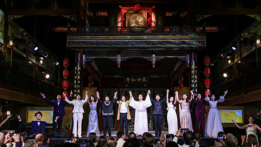 Chinese and French musicians share stage at centuries-old opera house