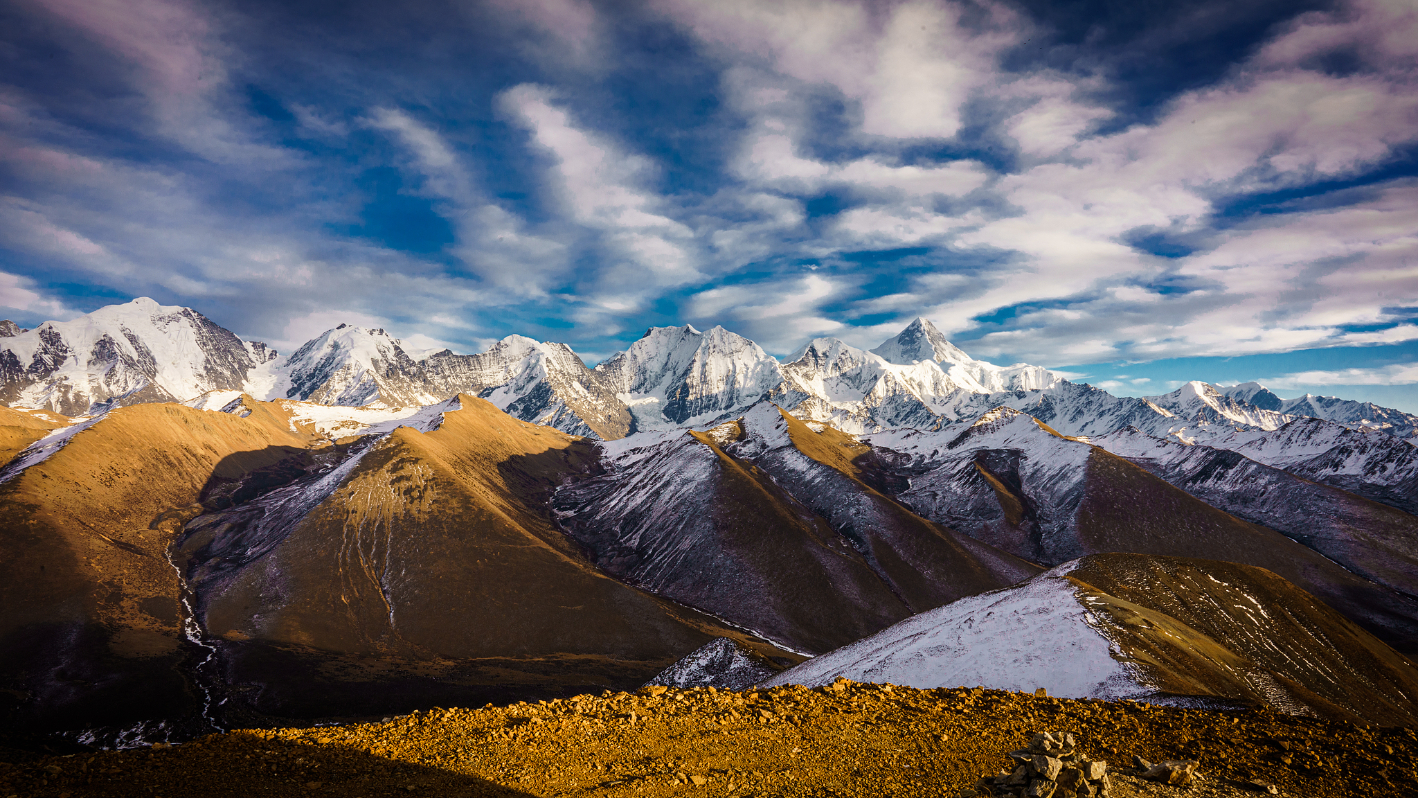 Yaha Mountain, Aba Tibetan and Qiang Autonomous Prefecture, Sichuan Province, China, September 1, 2016. /VCG