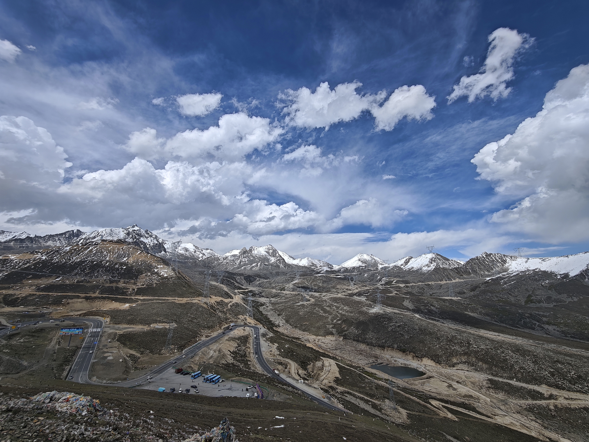 Zheduo Mountain, Ganzi Tibetan Autonomous Prefecture, China, May 21, 2026. /VCG