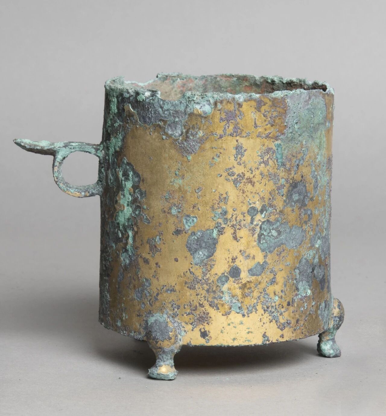 One of the 12 cultural relics and artworks Britain returned to China. /CMG
