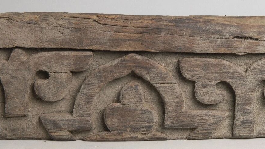 Britain returns 12 cultural relics, artworks to China