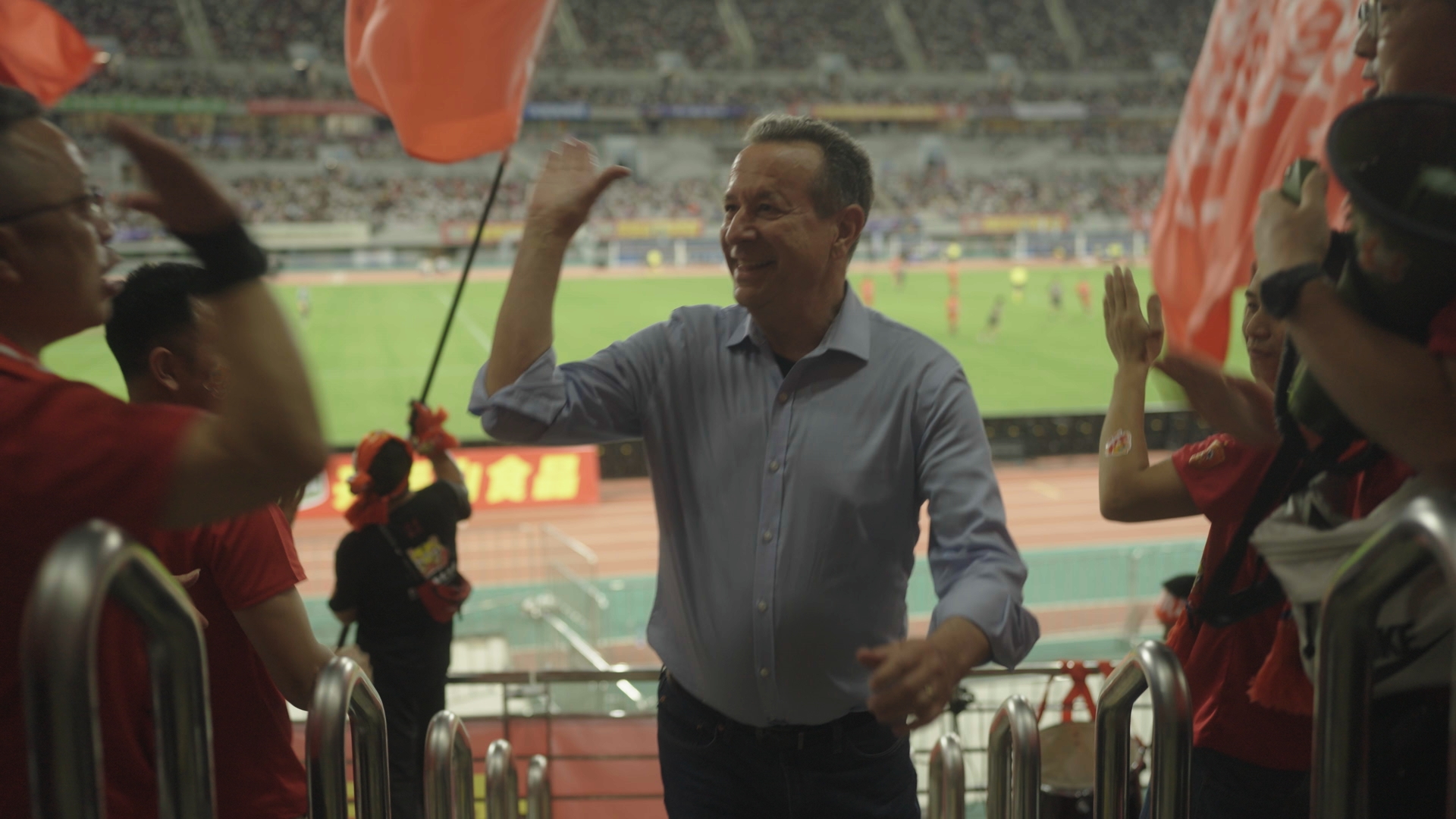 CGTN's Mike at GanChao: 40,000 Fans in Ganzhou
