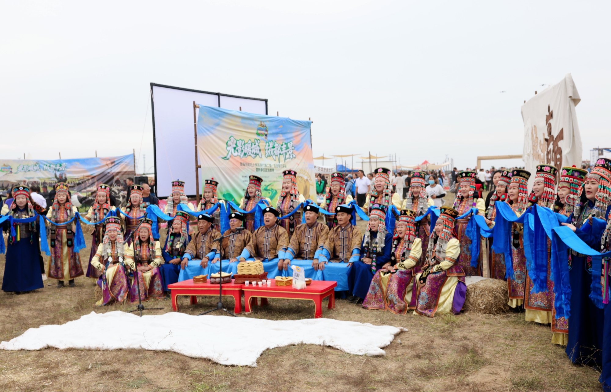 A Mongolian heritage performance is staged at the cultural tourism event Market Days With Movies in Ordos, north China's Inner Mongolia Autonomous Region, on September 23, 2026. /Photo provided to CGTN