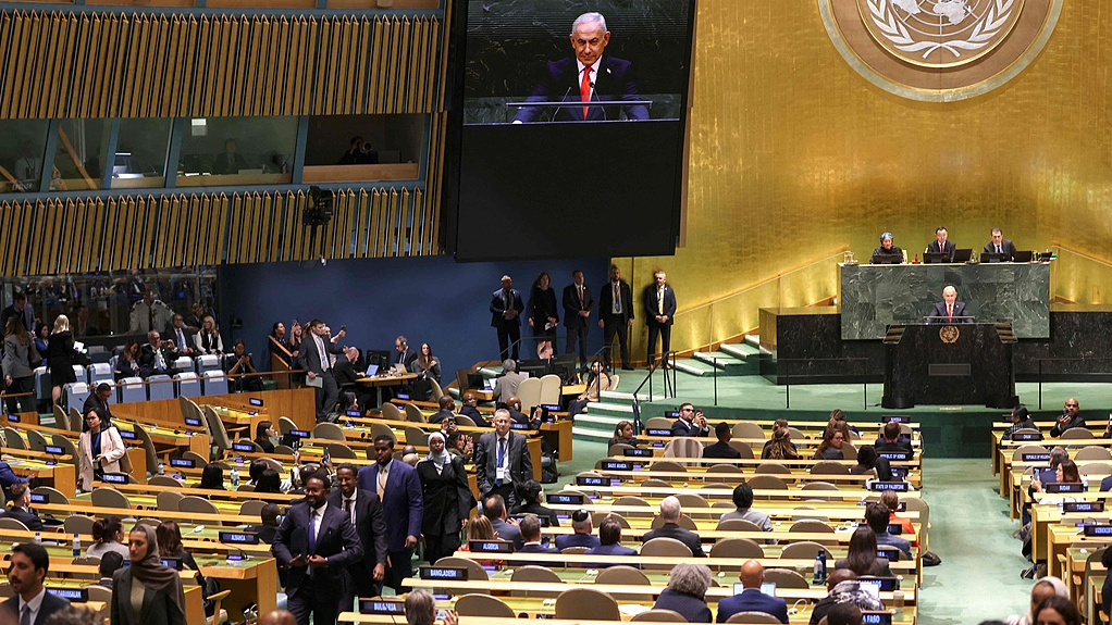 Some attendees and delegation members walk out as Israeli Prime Minister Benjamin Netanyahu arrives to speak during the 81st United Nations General Assembly at the United Nations Headquarters in New York, US, September 24, 2026. /VCG