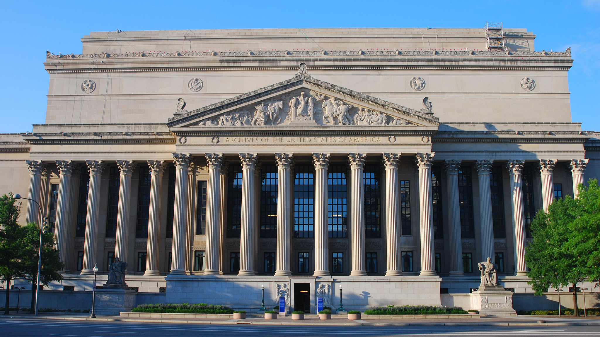 Live: Xi, Trump visit US National Archives