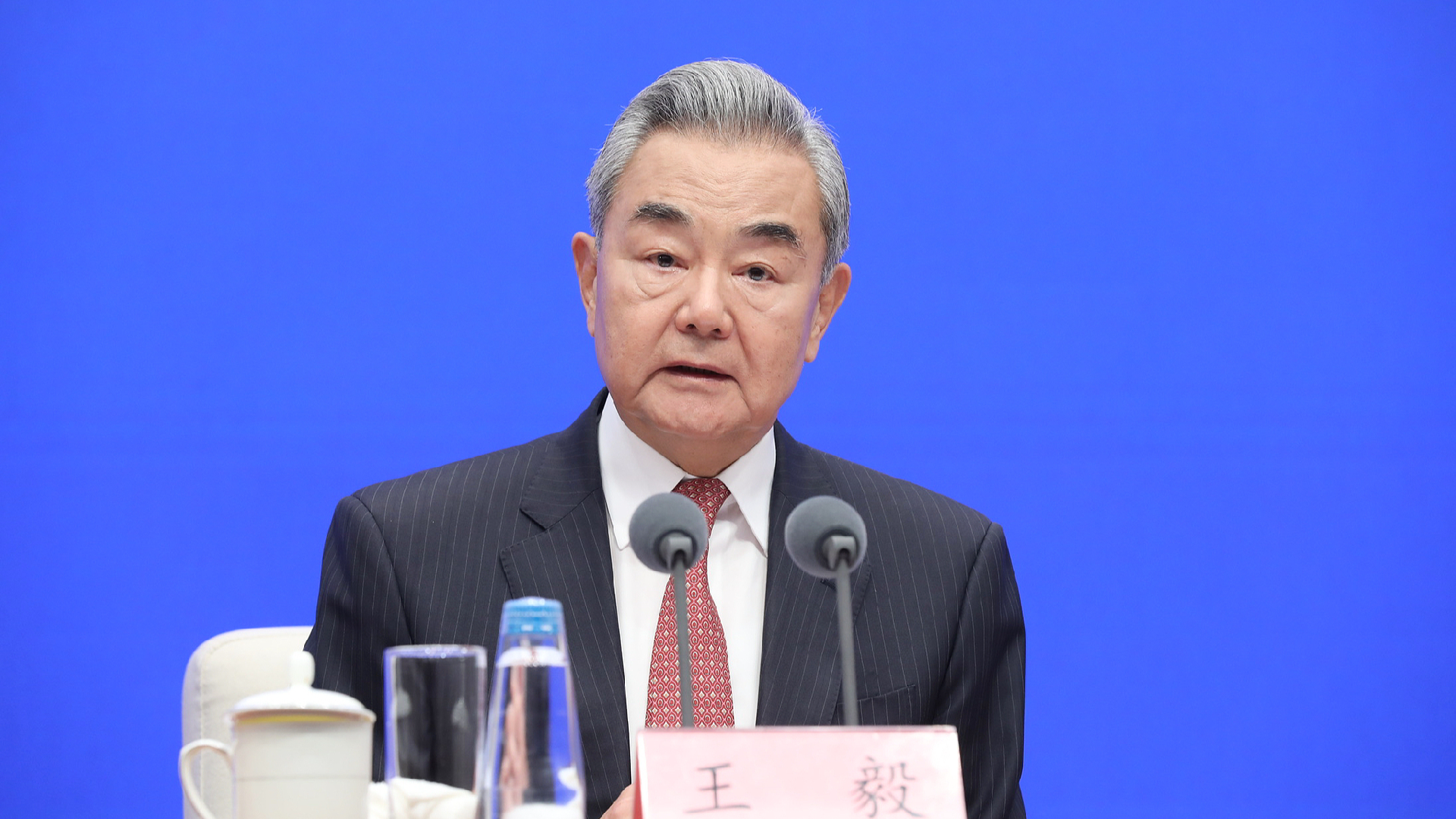 Chinese FM: Xi's visit sets right path for China, US to get along