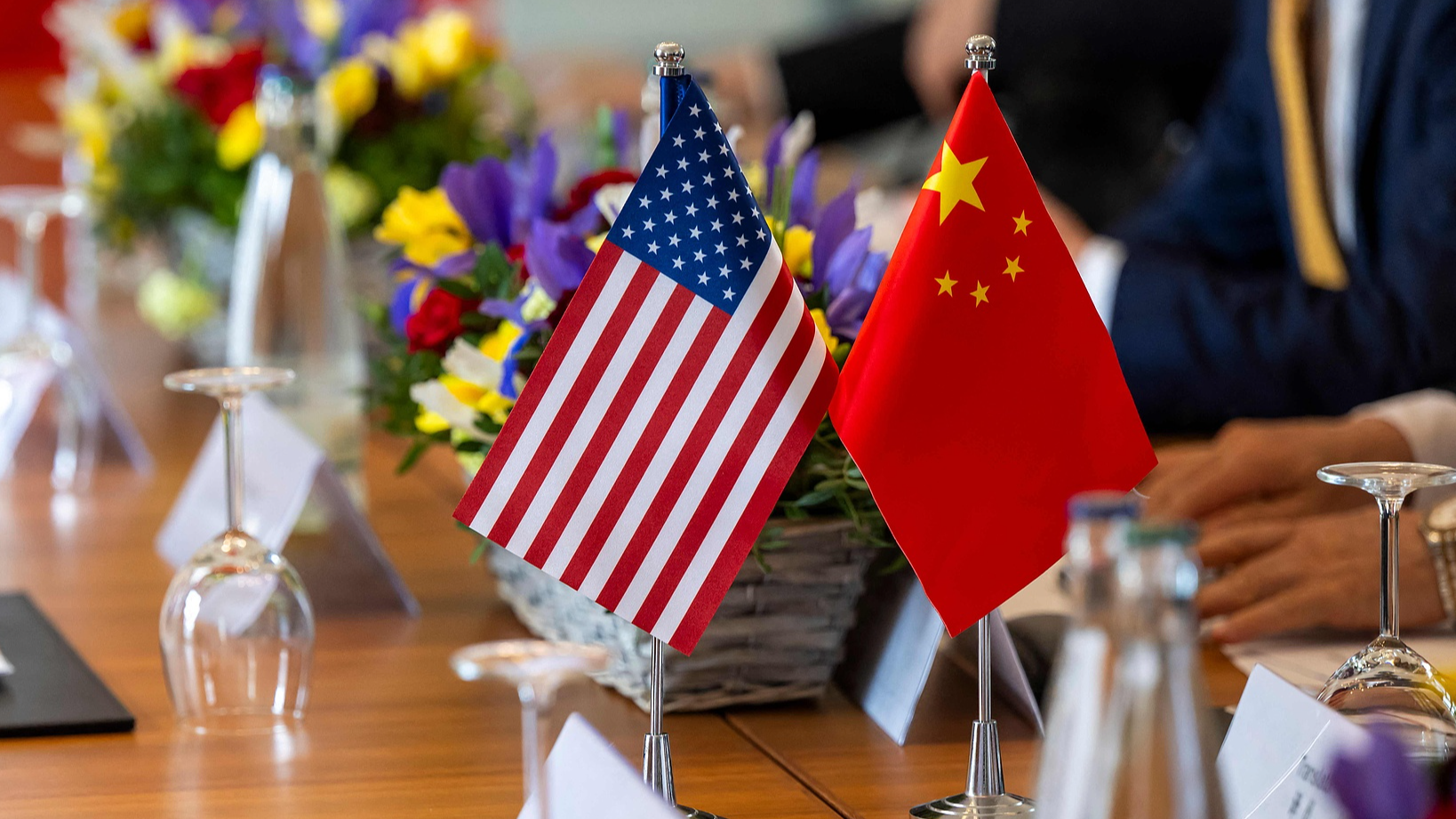 Head-of-state diplomacy underpins dynamic stability of China-US ties