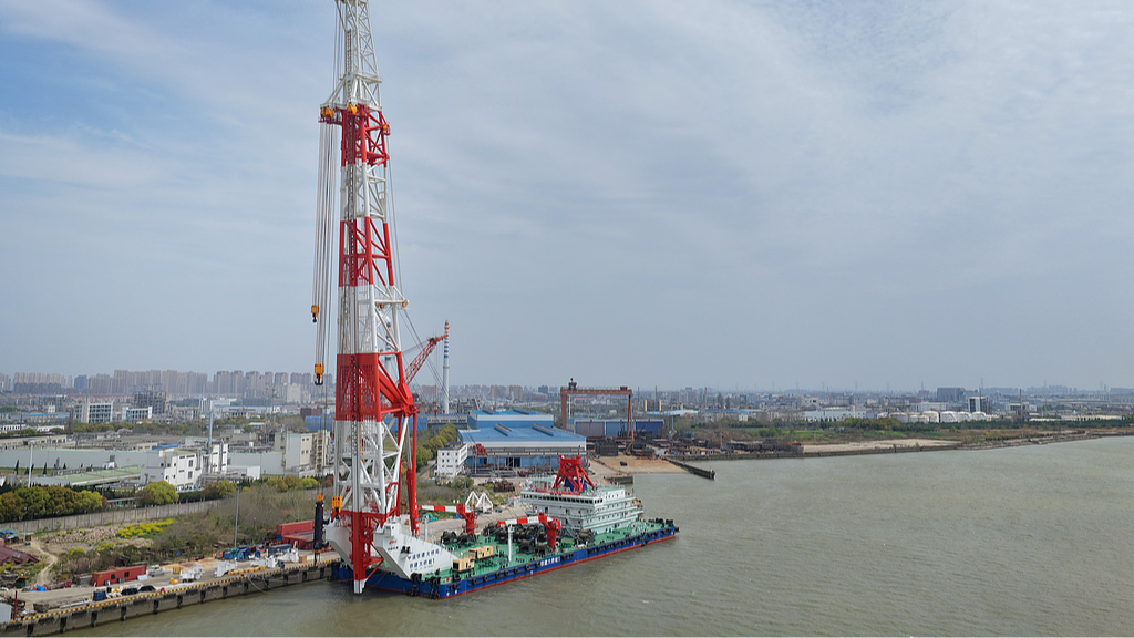 China-developed pile-driving vessel heads to Brazil for bridge project