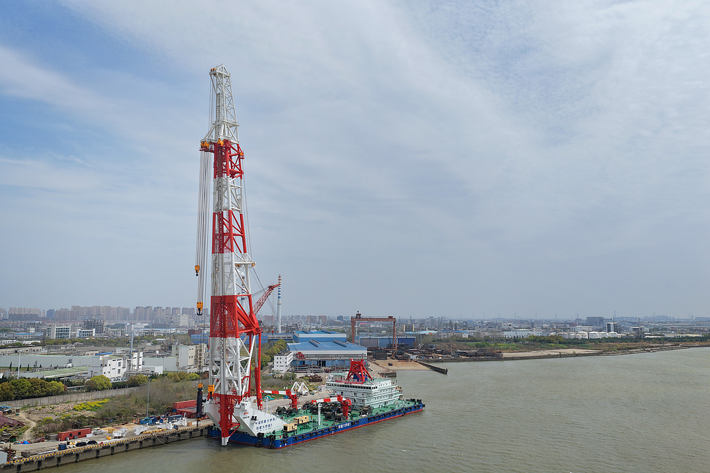 The pile-driving vessel Tiejian Daqiao Zhuang 1 in Nantong, east China's Jiangsu Province, April 8, 2026. /VCG