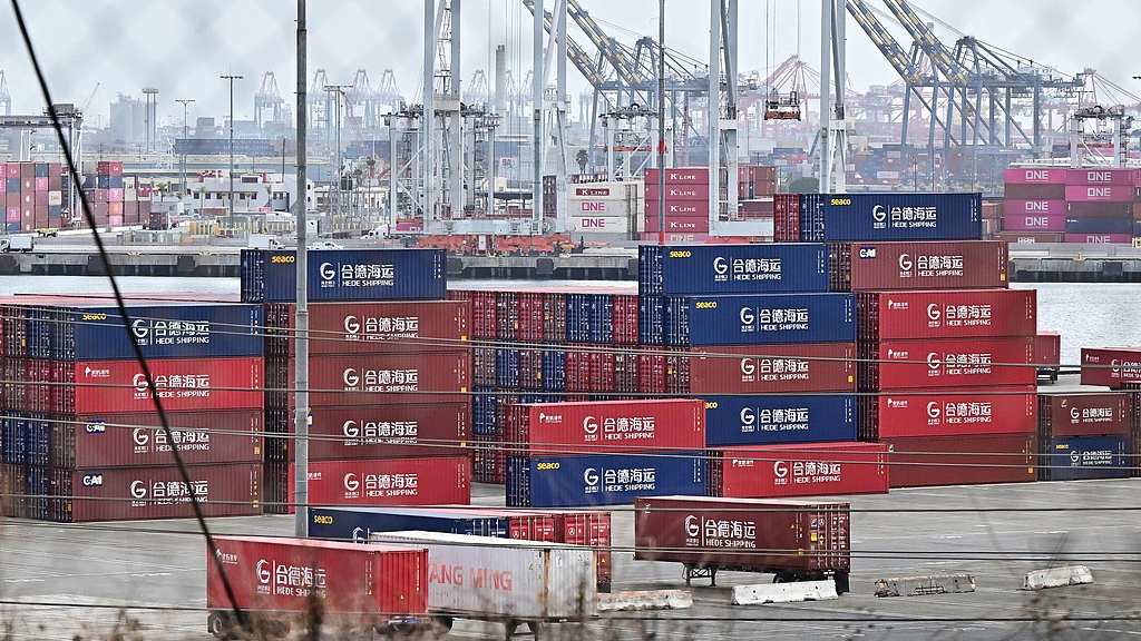 Shipping containers from Hede Shipping, from the Chinese state-owned Hebei Port Group, are seen stacked at the Port of Los Angeles in Los Angeles, California, US, October 13, 2025. /VCG