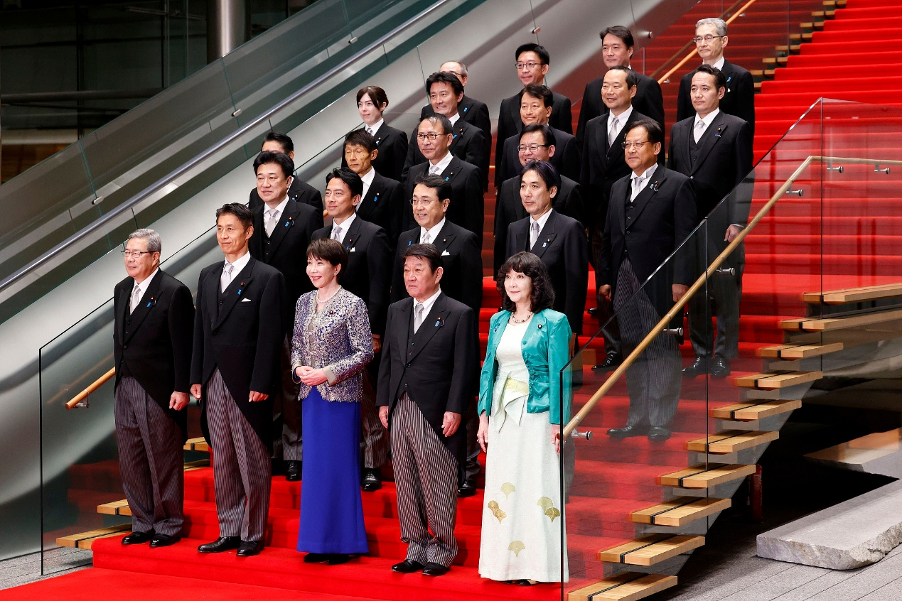 Japan's Prime Minister Sanae Takaichi and her new cabinet ministers pose for a photo at the prime minister's official residence in Tokyo, Japan, Sept. 17, 2026. /VCG