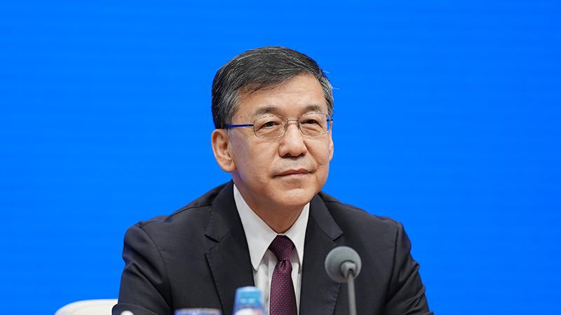 Yin Hejun, China's minister of science and technology, talks with reporters at a press conference, Beijing, China, September 29, 2026. /SCIO