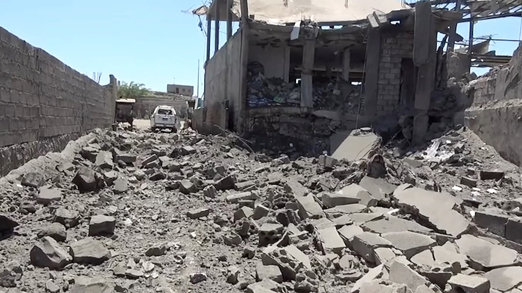 A view of a market that was targeted by an aerial attack carried out by a Saudi war jet in Taiz Province, Yemen, September 27, 2026. /VCG