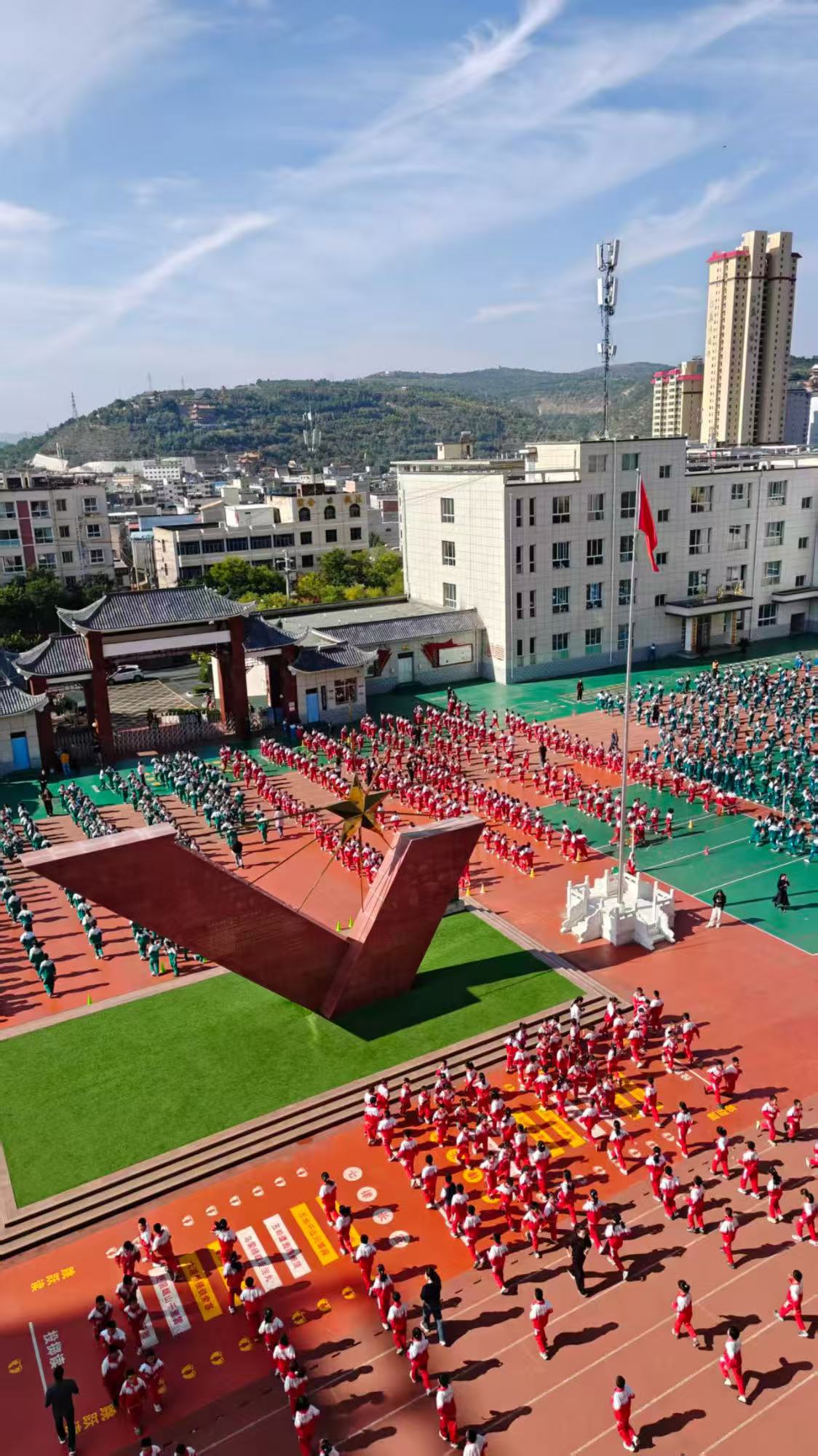 Wenmiao Street Primary School: The Long March poem recited by the new generation in the sunlight
