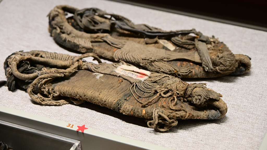 A pair of straw sandals is displayed in the Military Museum of the Chinese People's Revolution, Beijing, capital of China, September 27, 2026. /VCG

