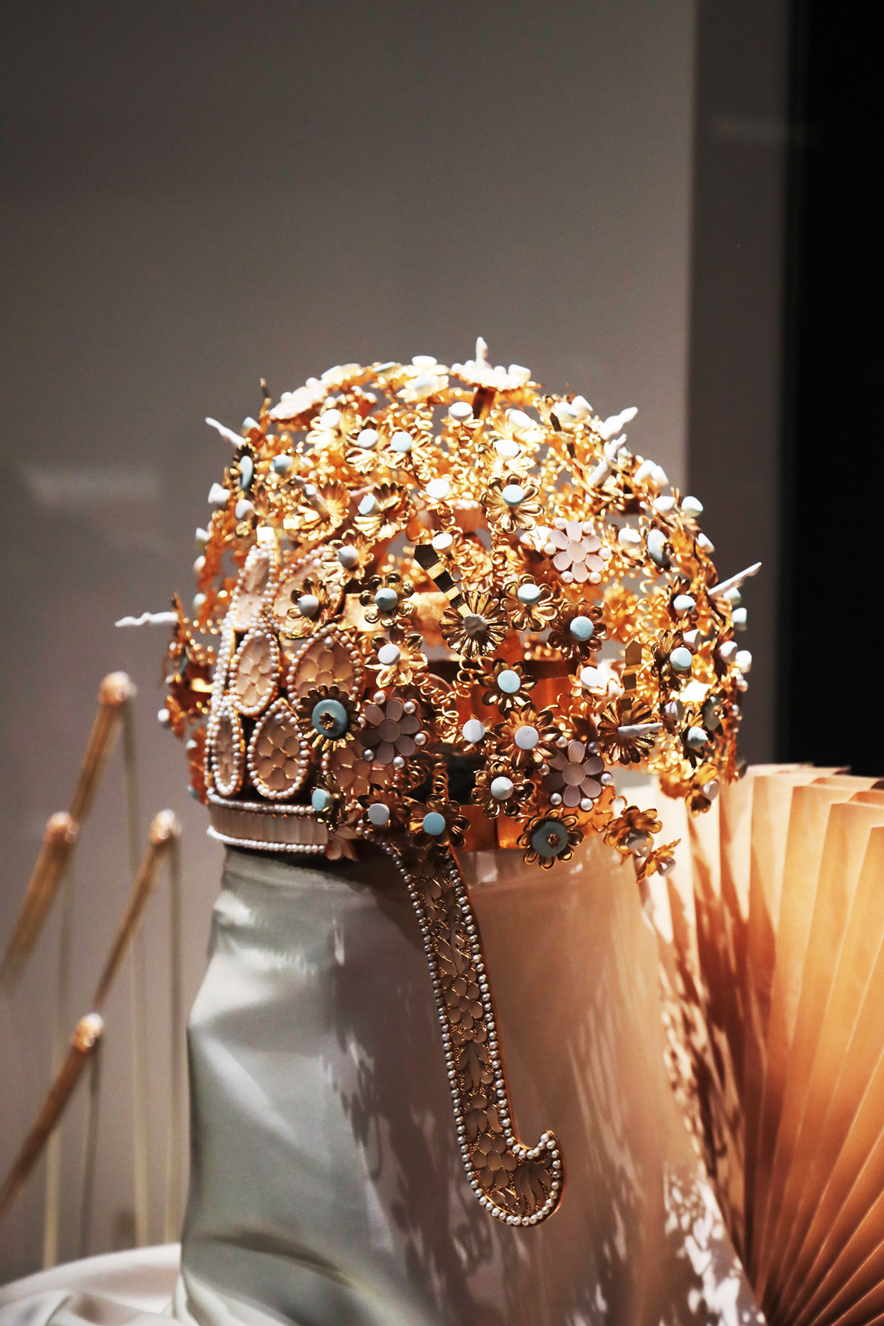 A replica of the ceremonial crown of Empress Xiao of the Sui Dynasty is seen on display at the National Museum of China in Beijing. /CGTN
