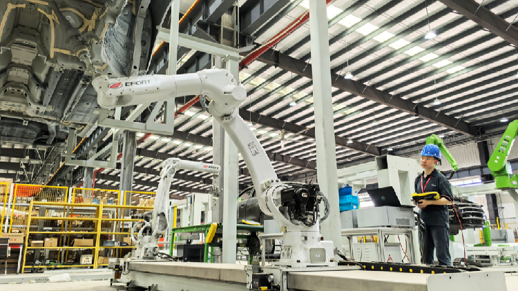 China's economic acitivty improves as PMIs return to expansion