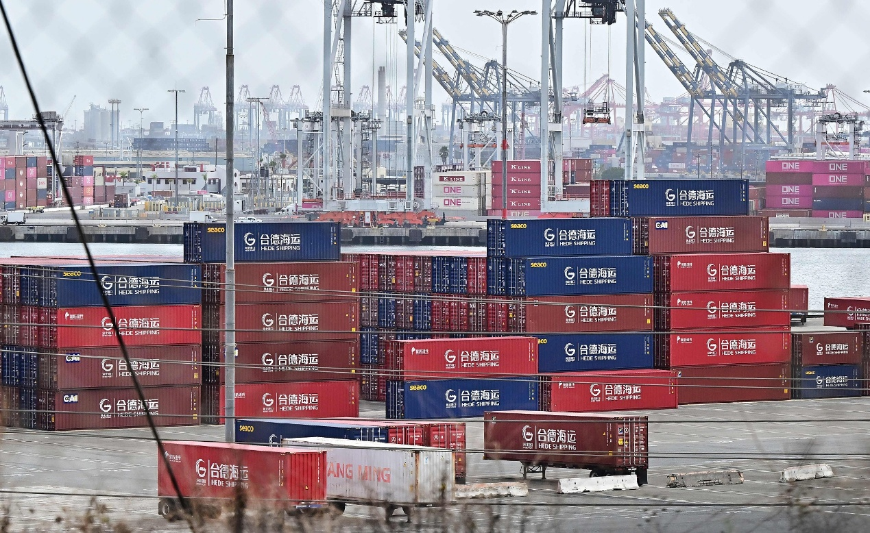 Shipping containers from Hede Shipping, a unit of the Chinese state-owned Hebei Port Group, are seen stacked at the Port of Los Angeles, California, October 13, 2025. /VCG  