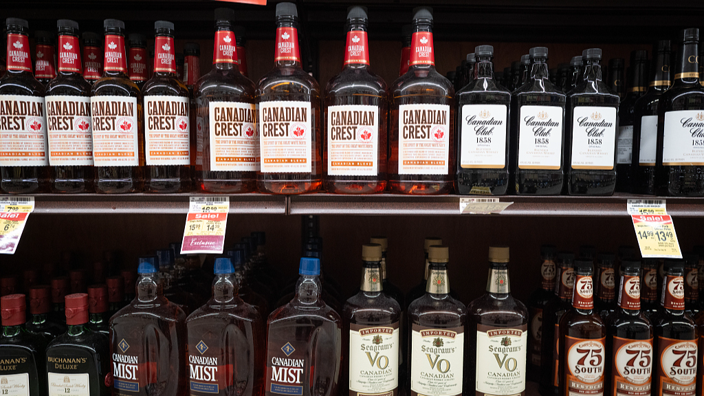 Canadian whiskey is offered for sale at a grocery store in Chicago, Illinois, the United States, September 29, 2026. /VCG