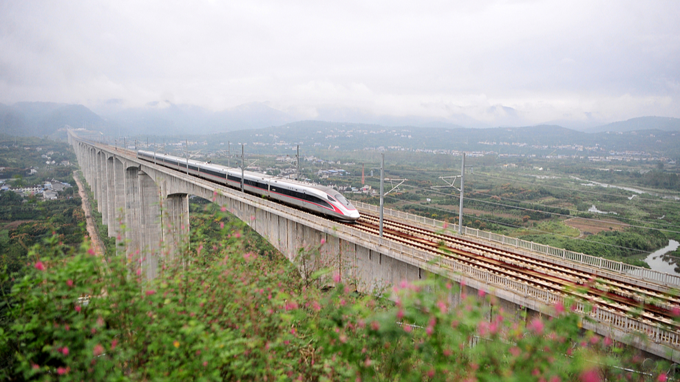 China's high-speed railway from Yichang to Xingshan opens on September 28, 2026. /VCG 