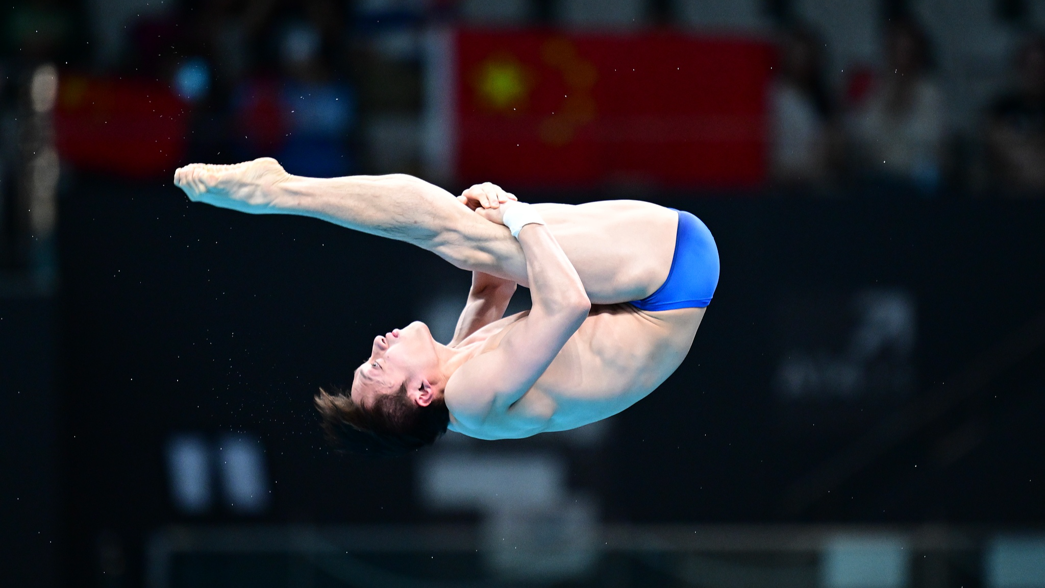China's Lian Junjie competes in the men's 10-meter platform final at the 2026 Aichi-Nagoya Asian Games in Tokyo, Japan, September 30, 2026. /VCG