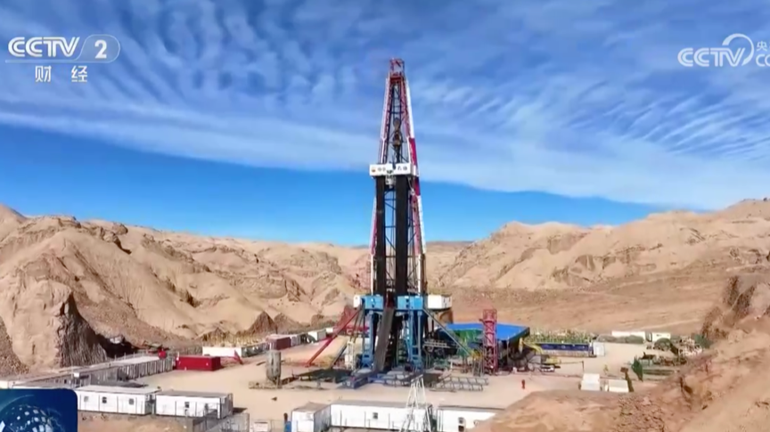 A view of China's first domestically developed 12,000-meter drilling rig. /CMG
